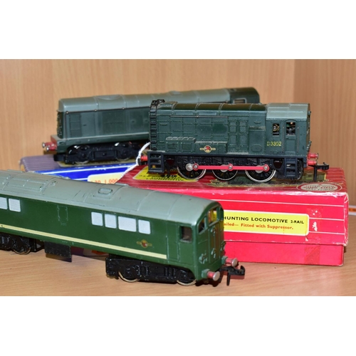 401 - THREE HORNBY DUBLO TWO RAIL LOCOMOTIVES, boxed class 20 No. D8017 (2230), boxed class 08 No. D3302 (... 