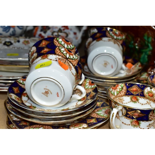 613 - A GROUP OF CERAMICS AND GLASSWARE, including a reproduction majolica game pie dish, an Imari pallet ... 