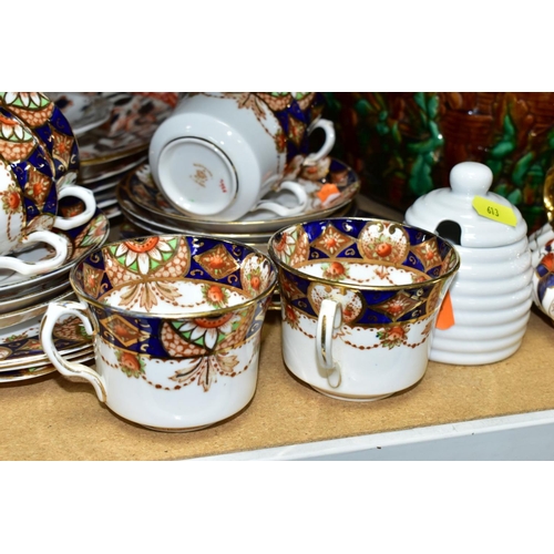 613 - A GROUP OF CERAMICS AND GLASSWARE, including a reproduction majolica game pie dish, an Imari pallet ... 