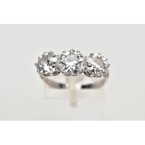 2 - A LARGE THREE STONE DIAMOND RING, three old cut diamonds, centre diamond calculated weight 1.82ct, e... 