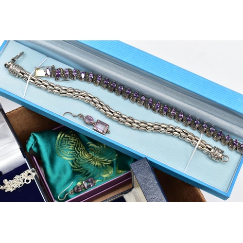 47 - A SELECTION OF SILVER AND WHITE  METAL ITEMS, to include a silver brooch in the form of a bird in fl... 