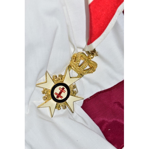 143 - A CASE OF MASONIC KNIGHTS TEMPLAR REGALIA AND OTHERS, to include a red and cream knights templar pri... 