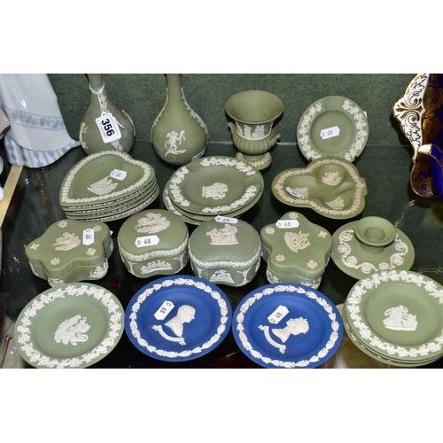 356 - A GROUP OF WEDGWOOD JASPERWARES, mostly green, comprising two green bud vases, an urn shaped vase, f... 