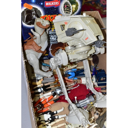 539 - A QUANTITY OF UNBOXED AND ASSORTED STAR WARS FIGURES, playworn condition, some have minor damage, ev... 