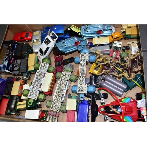 543 - A QUANTITY OF UNBOXED AND ASSORTED PLAYWORN DIECAST VEHICLES, to include Dinky, Corgi, Matchbox, Maj... 