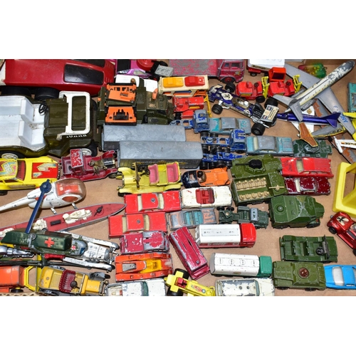 543 - A QUANTITY OF UNBOXED AND ASSORTED PLAYWORN DIECAST VEHICLES, to include Dinky, Corgi, Matchbox, Maj... 