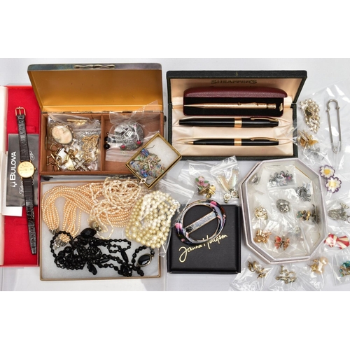 66 - A SELECTION OF COSTUME JEWELLERY, WATCH, PENS AND CIGAR BOX, the jewellery to include a Dyrberg/Kern... 