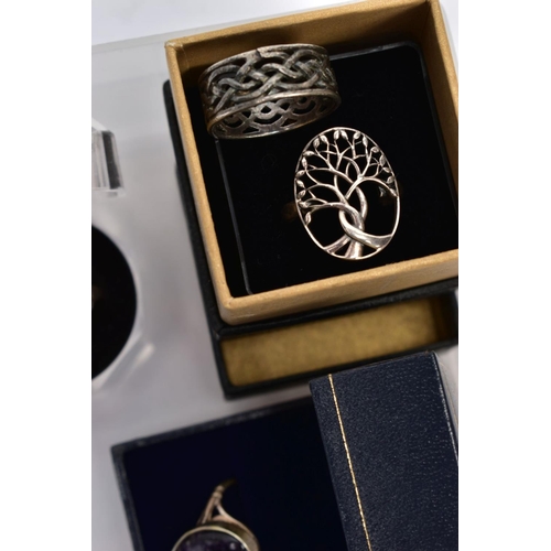 80 - TWENTY SEVEN SILVER AND WHITE METAL RINGS, to include two set with marcasite, one with an oval piece... 