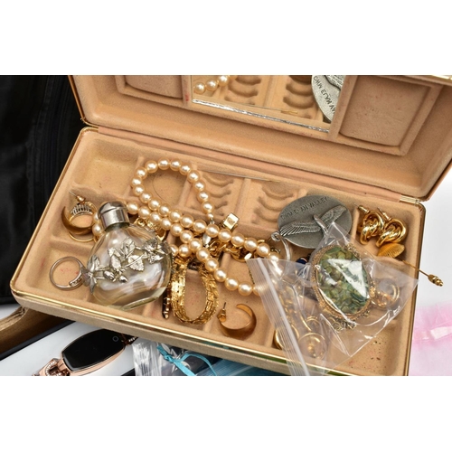84 - A BOX OF COSTUME JEWELLERY, to include a Trifari stickpin, a Hollywood pendant, a hinged silver plat... 