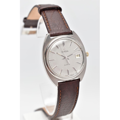 51 - AN OMEGA QUARTZ WRISTWATCH, silvered dial with baton markers, date window at three o'clock, stainles... 
