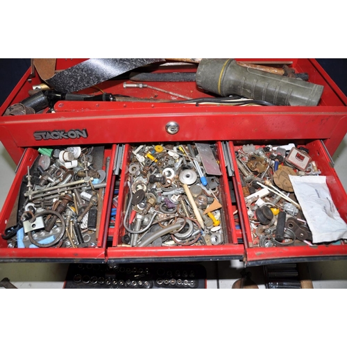 1067 - A STACK ON METAL MECHANICS CHEST containing various tools and hardware including long sockets , a pa... 