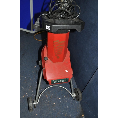 1073 - A SOVEREIGN GARDEN SHREDDER with cable no push stick ( PAT pass and working)