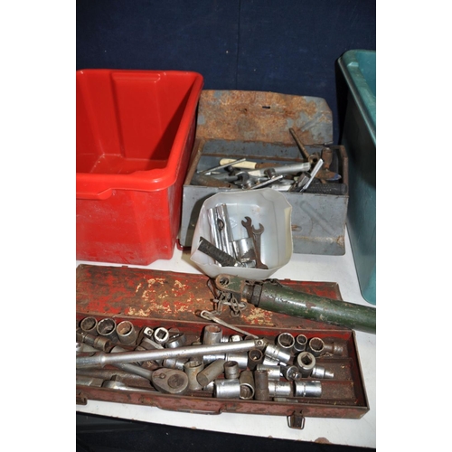 1081 - A COLLECTION OF MECHANICS TOOLS including a wheeled Creeper, a trolley jack, impact sockets, an adju... 