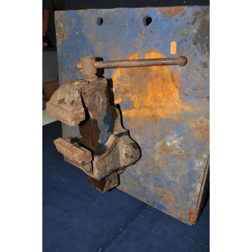 1089 - A WODEN B/3 ENGINEERS VICE ( some rust present and seized) along with a steel work table width and d... 