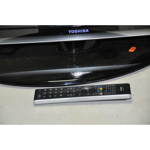 1114 - A TOSHIBA 32RV753 32in LCD TV with remote( dead batteries) ( PAT pass and working)