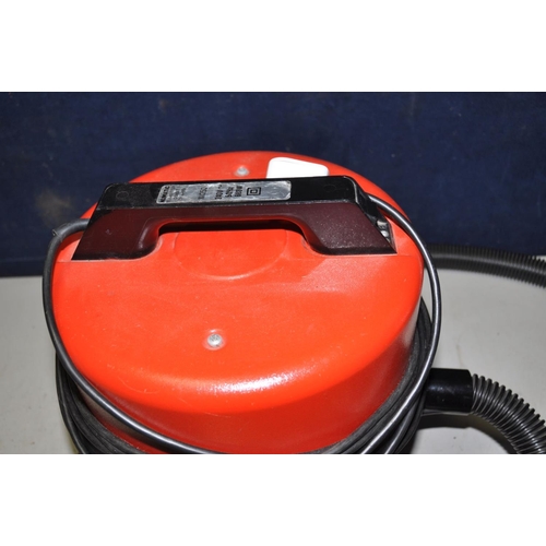 1135 - A NUMATIC NV250 VACUUM CLEANER ( PAT pass and working)