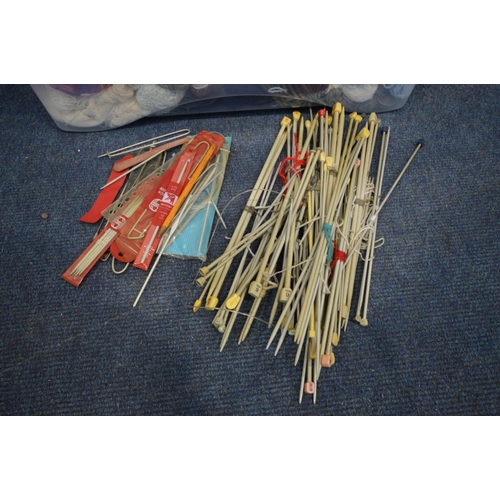 1283 - QUANTITY OF KNITTING WOOL, needles and other accessories