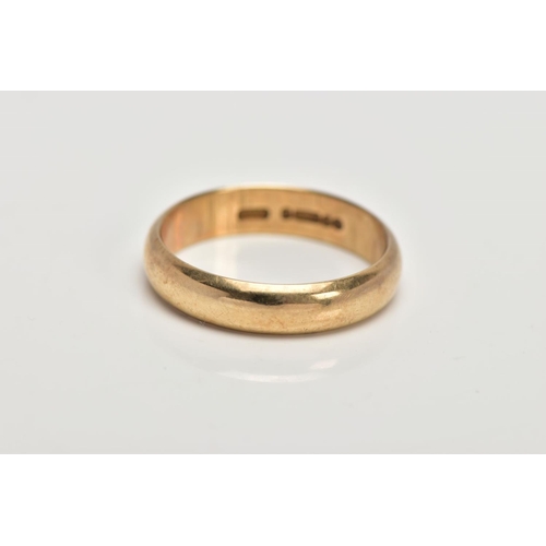 1 - A 9CT GOLD WEDDING BAND RING, plain polished band, hallmarked 9ct gold London, ring size O ½, approx... 