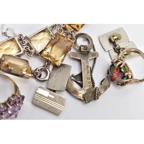 115 - A SELECTION OF SILVER AND WHITE METAL ITEMS, to include a silver sweetheart brooch in the form of an... 