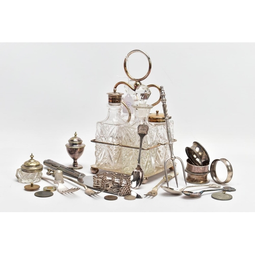 149 - A SELECTION OF SILVER AND WHITE METAL ITEMS, to include four silver napkin rings, each with full hal... 