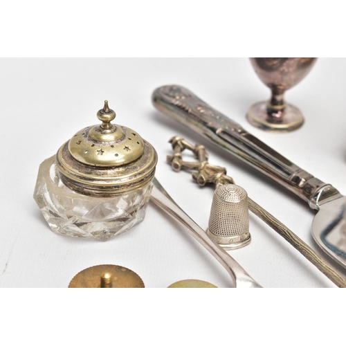 149 - A SELECTION OF SILVER AND WHITE METAL ITEMS, to include four silver napkin rings, each with full hal... 