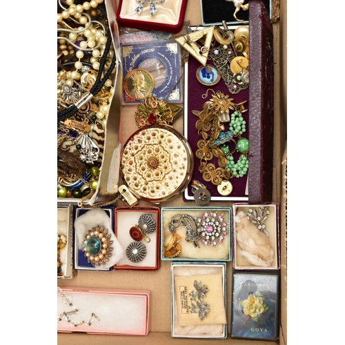 157 - A BOX OF MOSTLY COSTUME JEWELLERY, to include various brooches such as white metal marcasite flowers... 