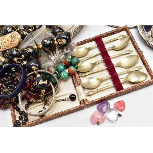 159 - A BOX OF ASSORTED WHITE METAL WARE AND A BAG OF COSTUME JEWELLERY, to include a round white metal en... 