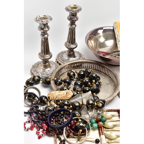 159 - A BOX OF ASSORTED WHITE METAL WARE AND A BAG OF COSTUME JEWELLERY, to include a round white metal en... 