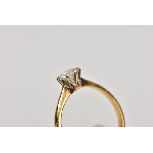 179 - A DIAMOND SINGLE STONE RING, a modern round brilliant cut diamond claw set to knife edge shoulders a... 