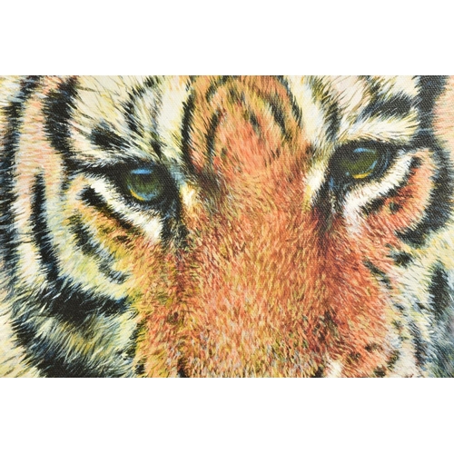 302 - TONY FORREST (BRITISH 1961) 'WILD THING', a portrait of a tiger, limited edition print, 47/195, sign... 