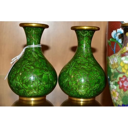 334 - A SMALL GROUP OF MODERN CLOISONNE ITEMS, comprising a pair of small green vases, height 10.5cm (both... 