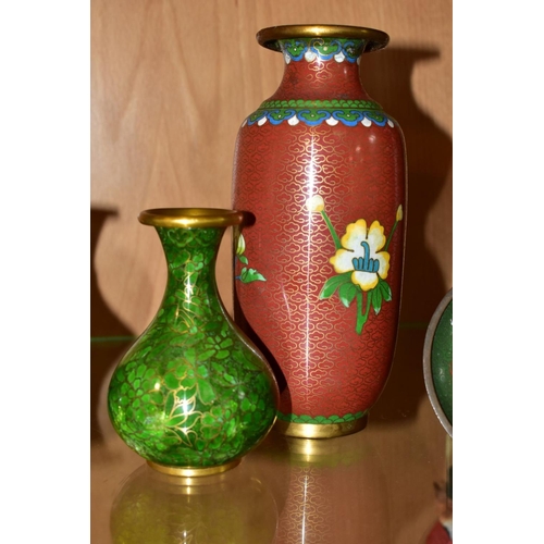 334 - A SMALL GROUP OF MODERN CLOISONNE ITEMS, comprising a pair of small green vases, height 10.5cm (both... 