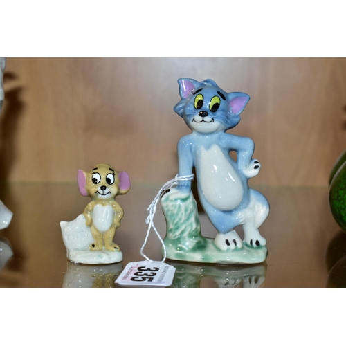 335 - WADE TOM AND JERRY, style one, length of Tom 9cm (2) (Condition:- Jerry has glaze missing back of he... 