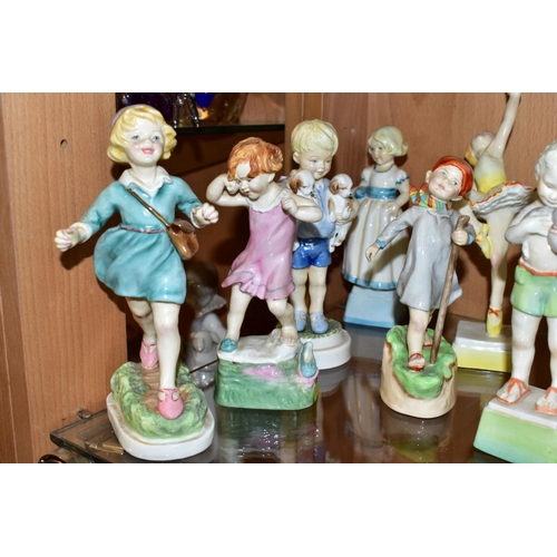 339 - FOURTEEN ROYAL WORCESTER CHILD'S BLESSING BOY AND GIRL DAYS OF THE WEEK FIGURES, comprising Monday 3... 