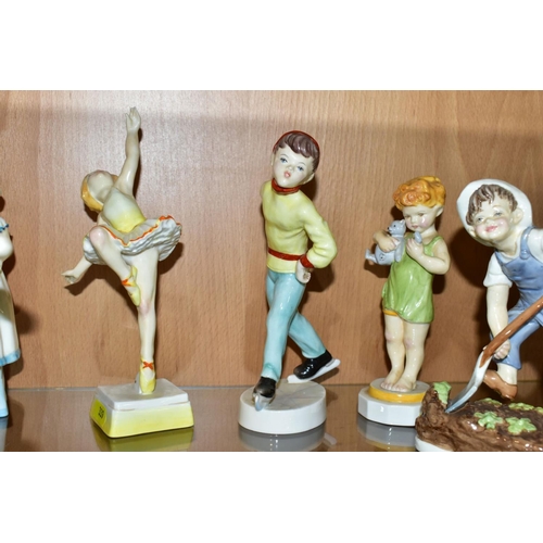 339 - FOURTEEN ROYAL WORCESTER CHILD'S BLESSING BOY AND GIRL DAYS OF THE WEEK FIGURES, comprising Monday 3... 