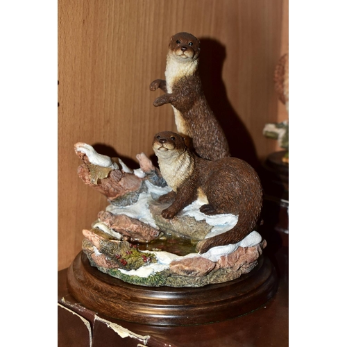 352 - FIVE COUNTRY ARTISTS BIRD AND ANIMAL SCULPTURES, comprising CA801 'Vantage Point', boxed CA723 barn ... 