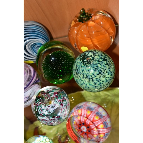 355 - TWENTY MODERN GLASS PAPERWEIGHTS, mostly unbranded, various designs including Millefior, bubble incl... 