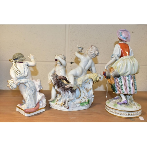 372 - THREE 19TH CENTURY CONTINENTAL PORCELAIN FIGURES AND FIGURE GROUP, comprising a lady in 18th Century... 