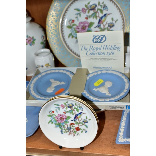 393 - A COLLECTION OF AYNSLEY 'COTTAGE GARDEN' AND 'PEMBROKE' PATTERN GIFTWARE AND A SMALLL QUANTITY OF WE... 