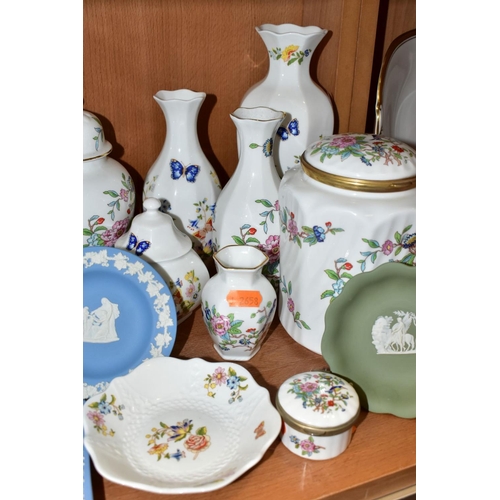 393 - A COLLECTION OF AYNSLEY 'COTTAGE GARDEN' AND 'PEMBROKE' PATTERN GIFTWARE AND A SMALLL QUANTITY OF WE... 