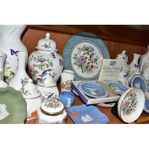 393 - A COLLECTION OF AYNSLEY 'COTTAGE GARDEN' AND 'PEMBROKE' PATTERN GIFTWARE AND A SMALLL QUANTITY OF WE... 