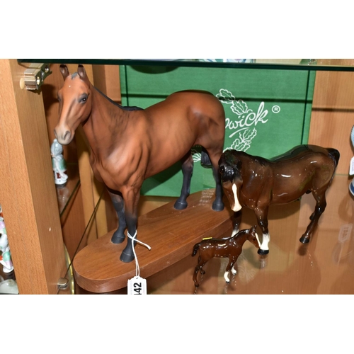 442 - THREE BESWICK HORSES, comprising connoisseur horse 'Arkle' No.2065, on wooden plinth (missing plaque... 