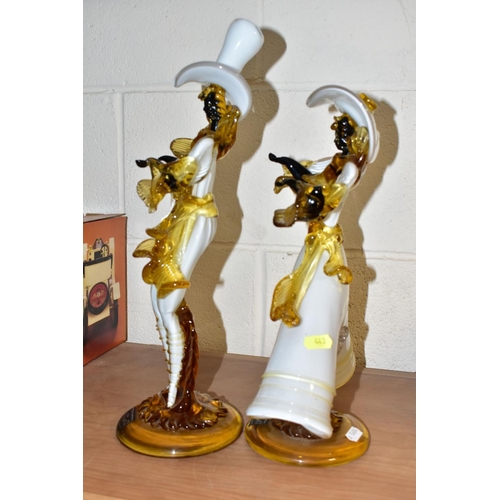 443 - A PAIR OF VENETIAN GLASS COMPANY FIGURES OF A LADY AND GENTLEMAN, white, amber and black, both weari... 