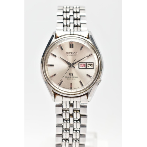 46 - A GENTS SEIKO AUTOMATIC WRISTWATCH, round silver dial signed 'Seiko Automatic, grand Seiko Diashock'... 