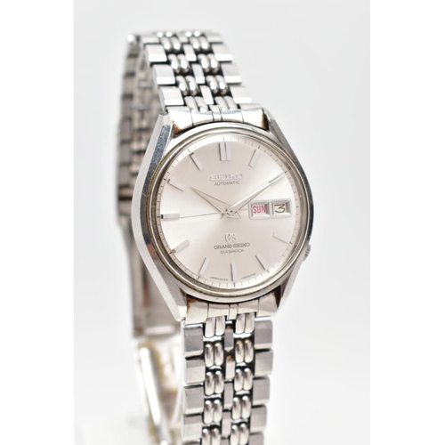 46 - A GENTS SEIKO AUTOMATIC WRISTWATCH, round silver dial signed 'Seiko Automatic, grand Seiko Diashock'... 