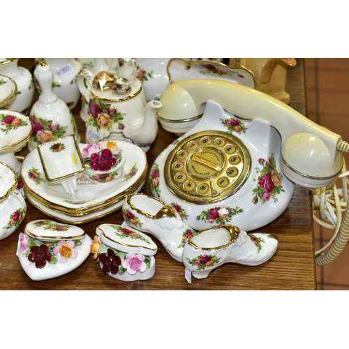 460 - ROYAL ALBERT 'OLD COUNTRY ROSES' DINNER/TEA WARES, NOVELTY TEAPOTS AND TRINKETS, comprising two two ... 