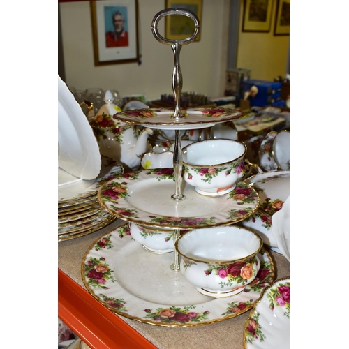 482 - ROYAL ALBERT OLD COUNTRY ROSES PART DINNER SERVICE, comprising ten 26cm plates, nine seconds, 20.5cm... 