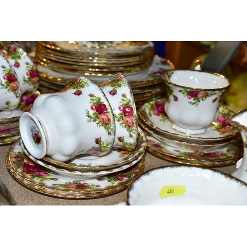 484 - ROYAL ALBERT OLD COUNTRY ROSES TEA/DINNER WARES ETC, comprising six 26cm dinner plates (all seconds,... 