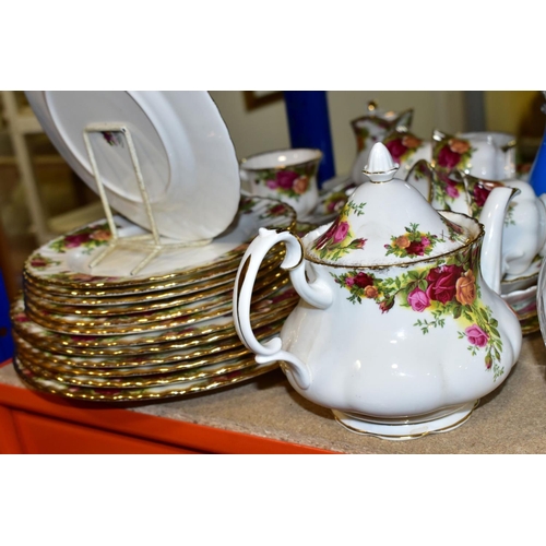 484 - ROYAL ALBERT OLD COUNTRY ROSES TEA/DINNER WARES ETC, comprising six 26cm dinner plates (all seconds,... 