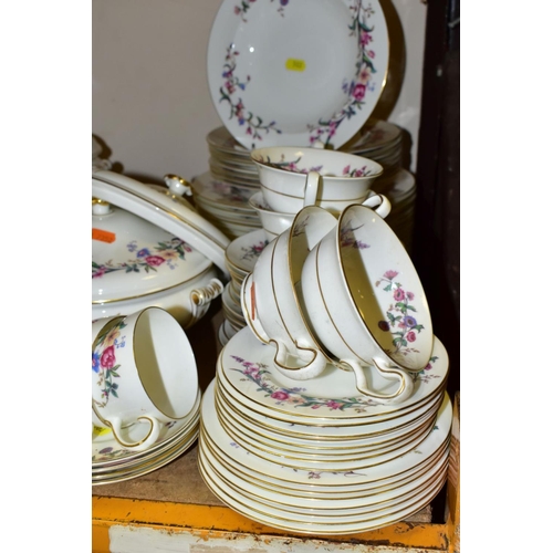 503 - A WEDGWOOD BONE CHINA 'DEVON SPRAYS' PATTERN DINNER SERVICE, comprising five graduated oval meat pla... 